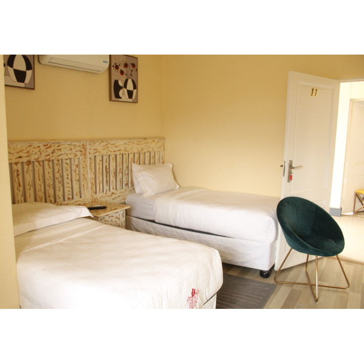 The Meridian Quad Suite (4 Single Beds)